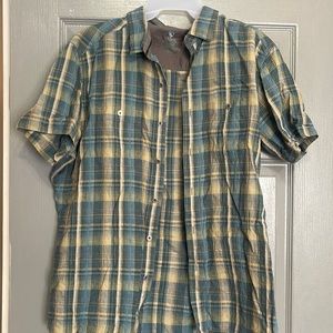 Men’s casual button up